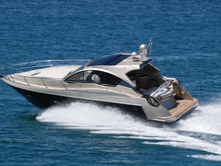 Hire Luxury Yacht Grginić with a boat licence
