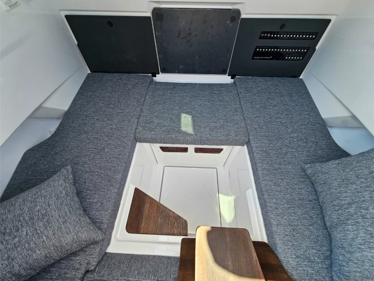 Yacht charter Seget Donji - Axopar Axopar 29 XC Cross Cabin on SamBoat