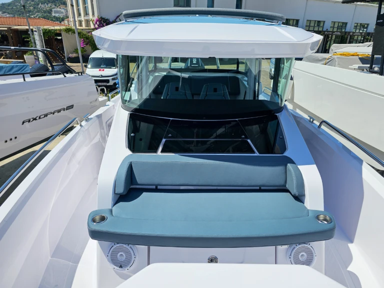 Hire a Axopar Axopar 29 XC Cross Cabin Seget Donji