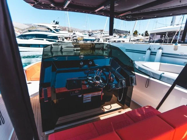 Hire Motorboat with or without skipper De Antonio Seget Donji