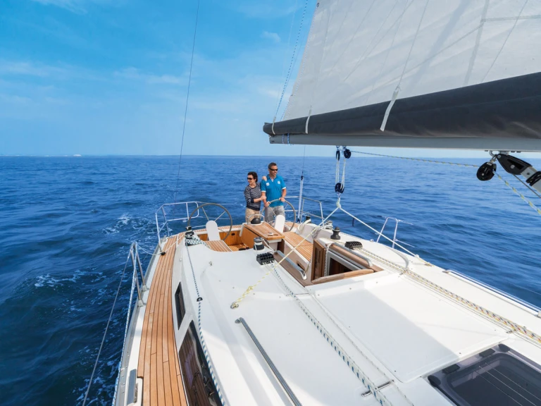 Hire Sailboat with or without skipper Bavaria Zadar