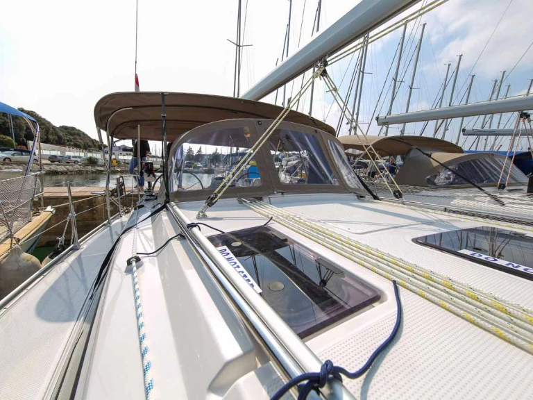 Hire Sailboat with or without skipper Bavaria Pula