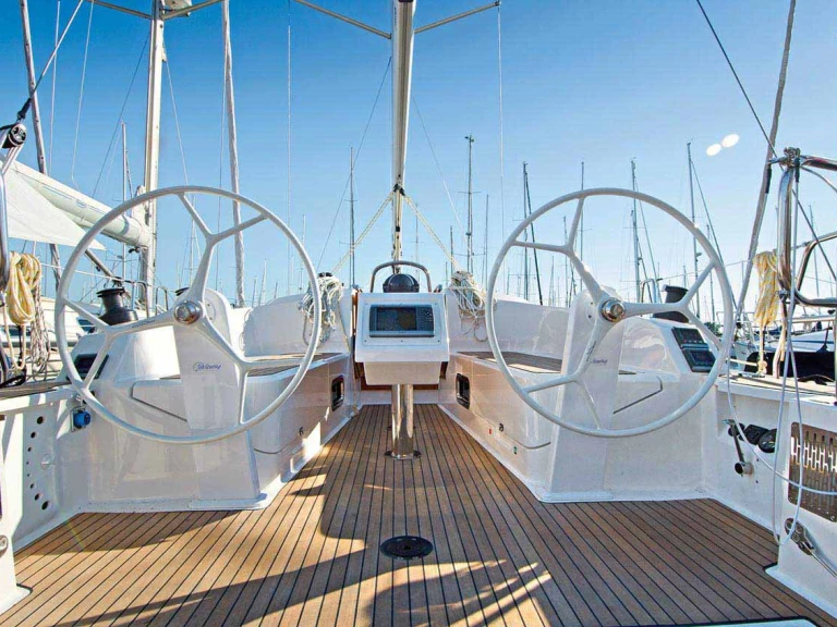 Hire a Bavaria Cruiser 37 Zadar