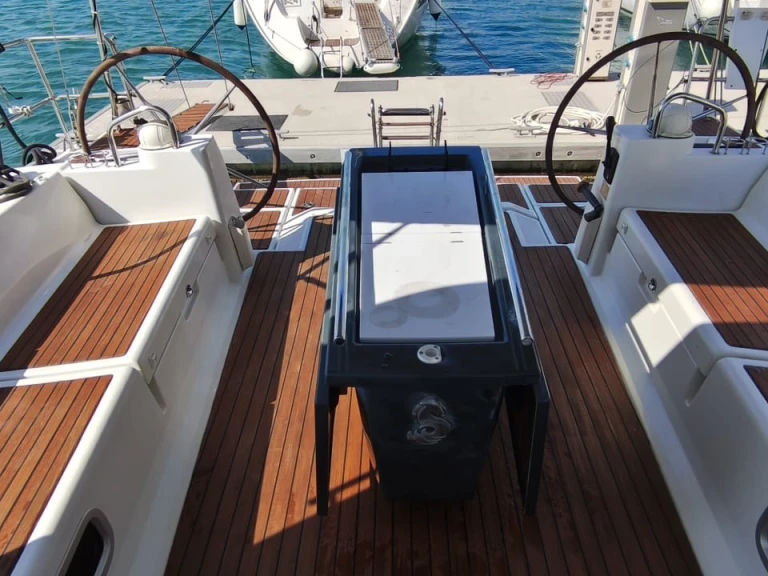 Yacht charter Pálairos - Bénéteau Oceanis 45 on SamBoat