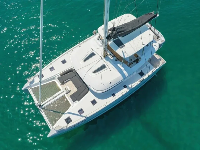 Charter a Lagoon Lagoon 55 - 4 + 2 cab. in Seget Donji on Samboat