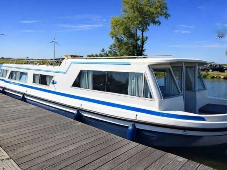 Canal boat to hire Saint-Jean-de-Losne at the best price