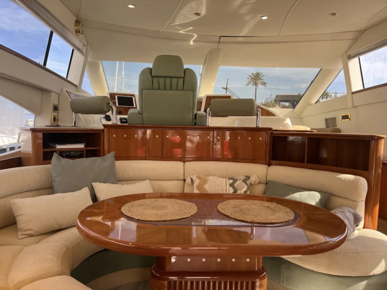 Hire a Azimut Azimut 58 Fly Marina de Dénia