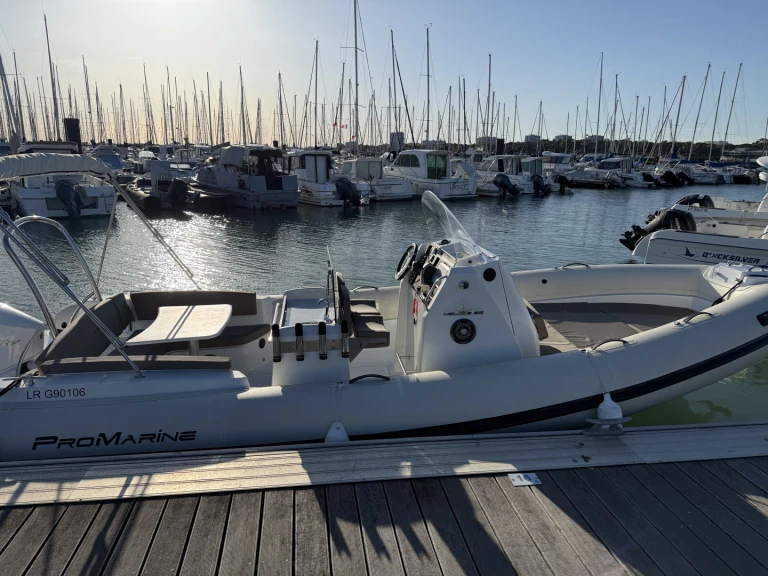 Pro Marine hélios 25 charter bareboat or skippered in  La Rochelle