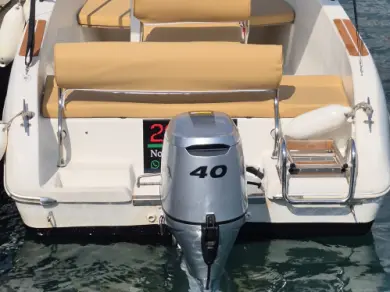 Yacht hire La Spezia cheap Schizzo 520