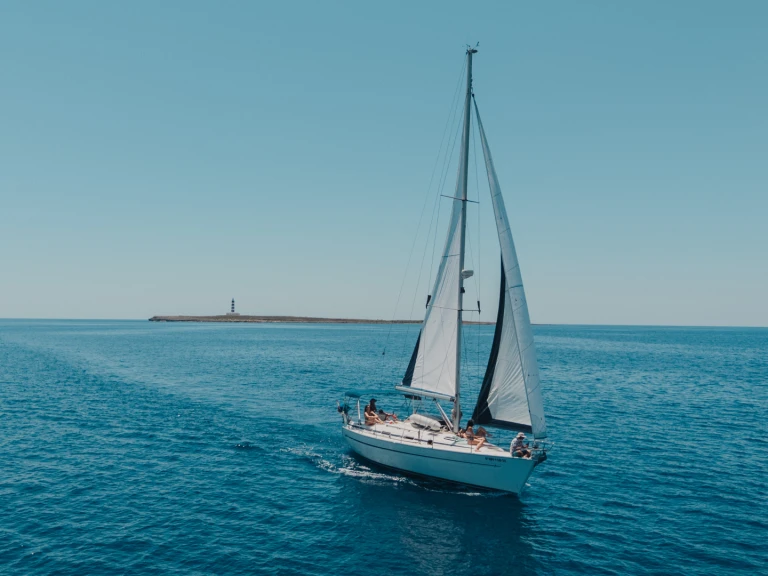 Sailboat hire in Mahón - Bavaria Bavaria 40