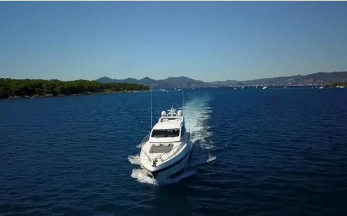 Hire a Overmarine S.p.a MANGUSTA 72 Sorrento