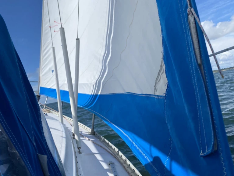 Yacht hire La Plaine-sur-Mer cheap Jouet 32