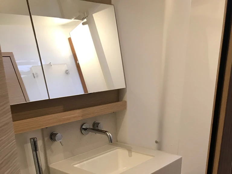 Yacht hire Dénia cheap Dufour 530