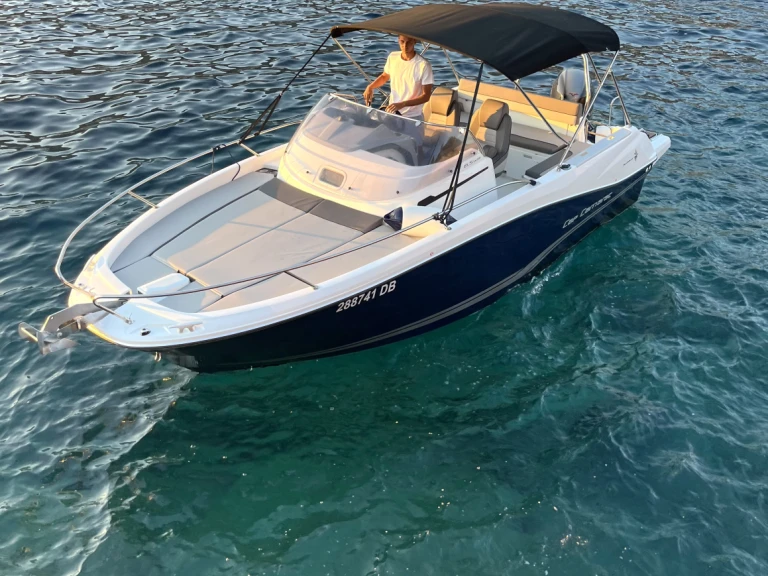 Hire a Jeanneau Cap Camarat 6.5 WA Serie 3 Dubrovnik