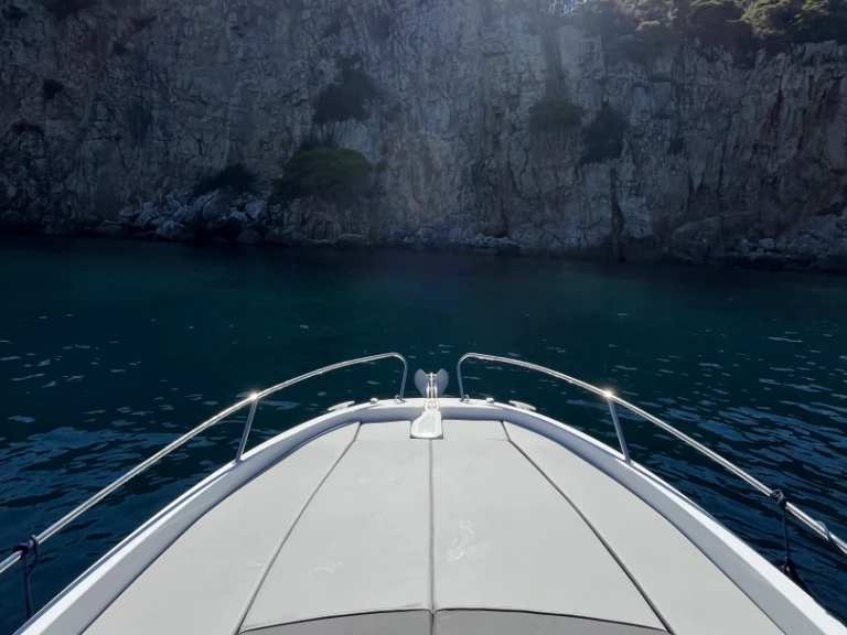 Motorboat hire in Dubrovnik - Jeanneau Cap Camarat 6.5 WA Serie 3