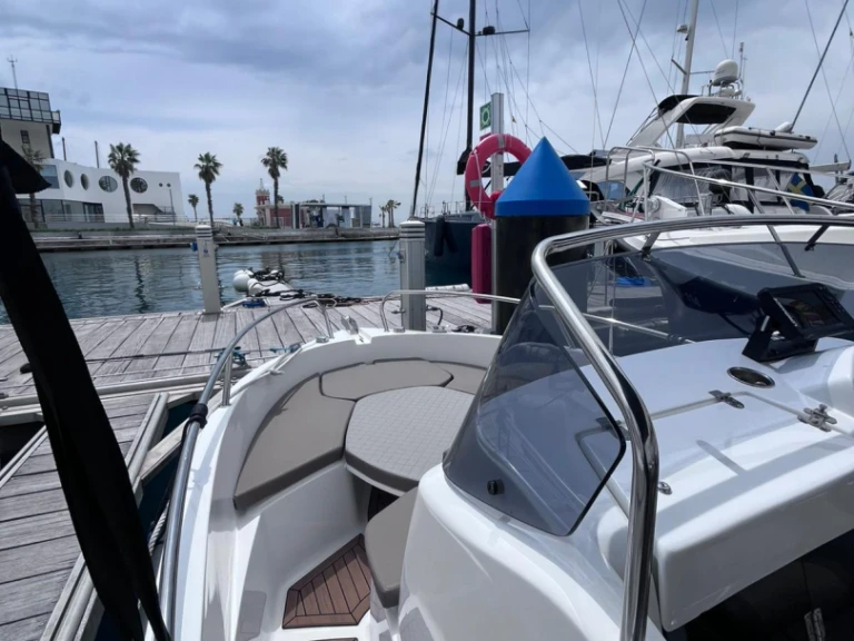 Hire a trident 530 Sport Port of Alicante