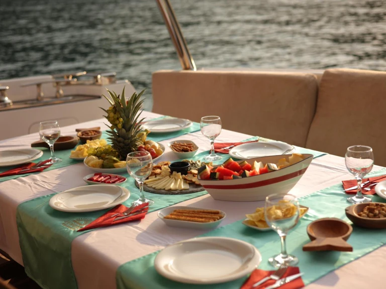 Yacht hire Kemerköy cheap Tuzla