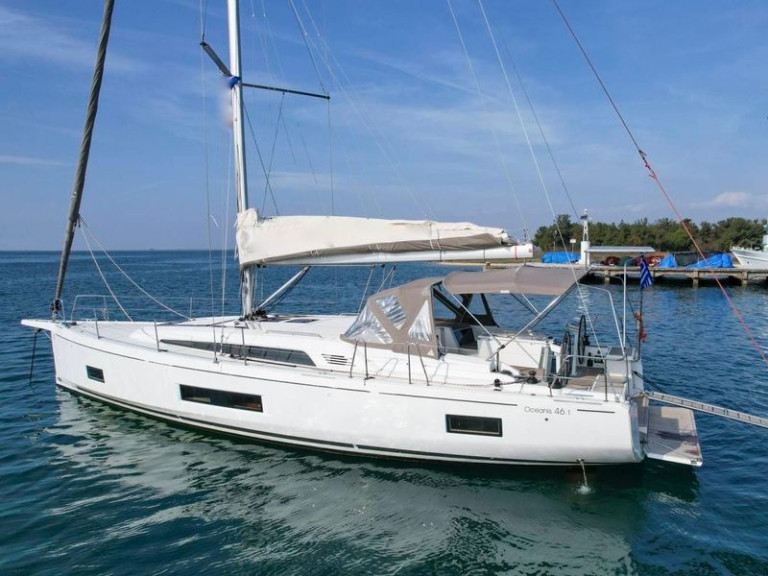 Hire Sailboat Bénéteau with a boat licence