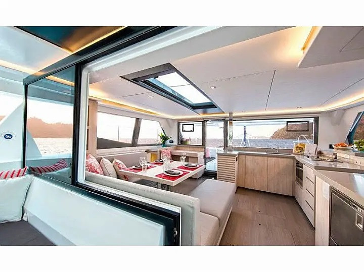 Hire a Leopard Leopard 45 Alimos