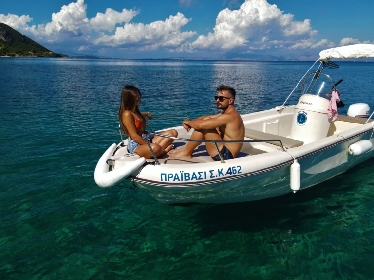 Hire a Nireus Nireus 550 Benitses