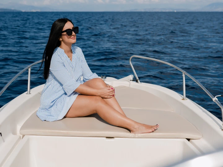 Motorboat to hire Benitses at the best price