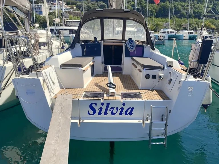 Yacht hire Furnari cheap Dufour 32