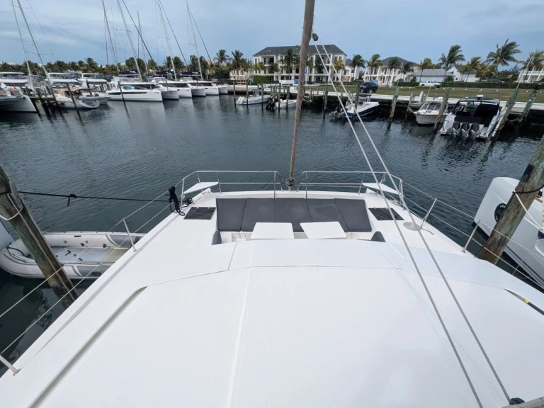 Catamaran to hire Bas du Fort at the best price