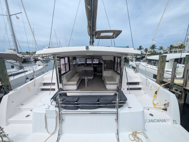 Yacht charter Le Marin - Bali Bali 4.1 on SamBoat