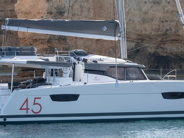 Hire Catamaran Fountaine Pajot with a boat licence