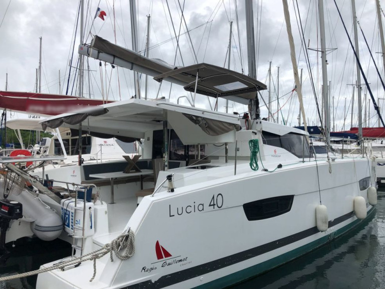Hire Catamaran with or without skipper Fountaine Pajot Le Marin