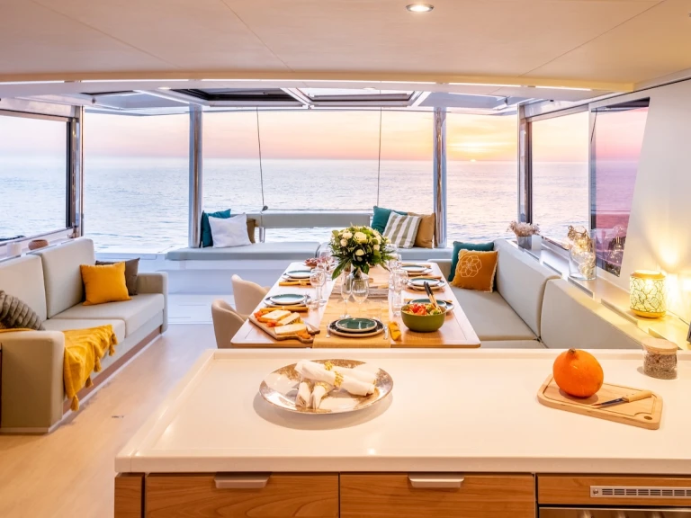 Yacht hire Ibiza Town cheap Bali 5.4