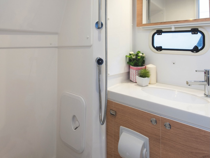 Charter a Bali Bali 5.4 in Ibiza Town on Samboat