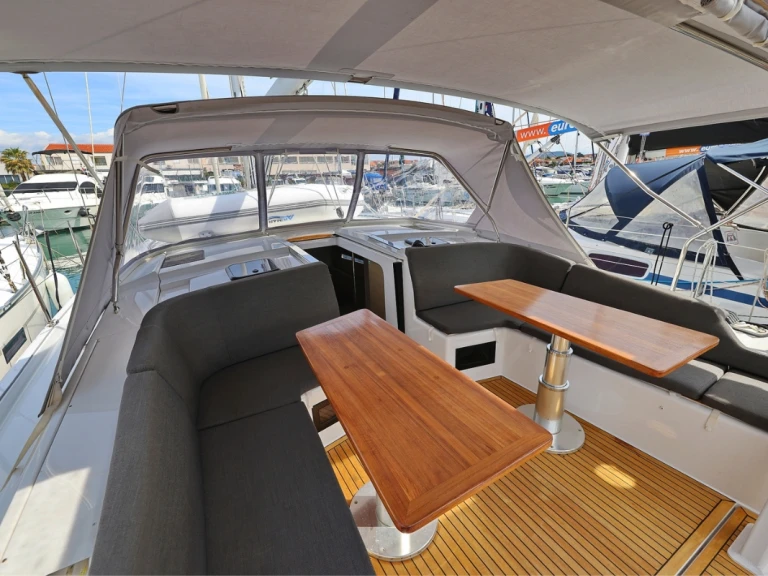 Yacht charter Pirovac - Hanse Hanse 410 on SamBoat