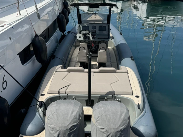 Yacht hire Alimos cheap Rock 30