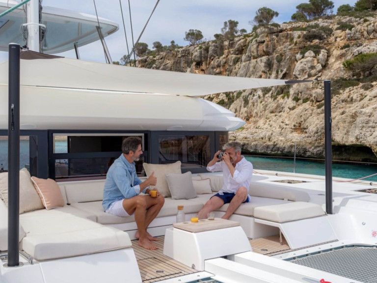 Yacht hire Trogir cheap Lagoon 55 - 4 + 2 cab.