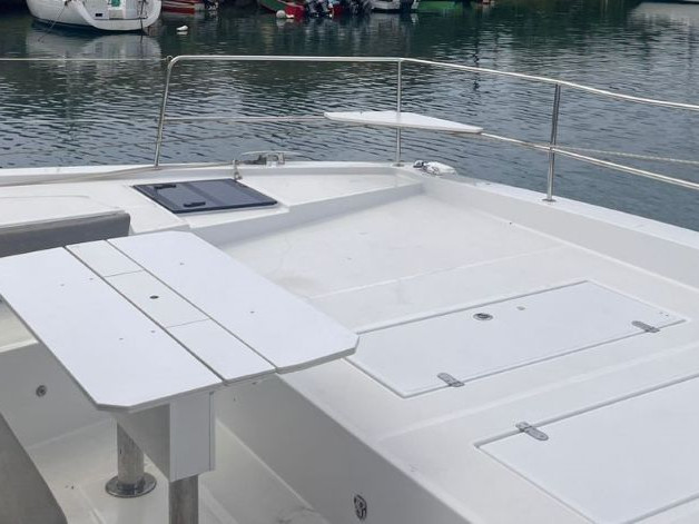 Yacht charter La Paz - Bali Bali 4.6 on SamBoat