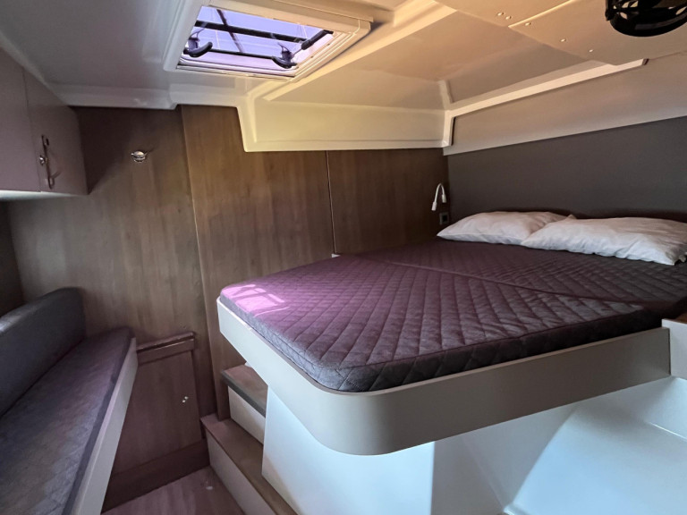 Hire a Bali Bali Catspace Voile Anse Marcel