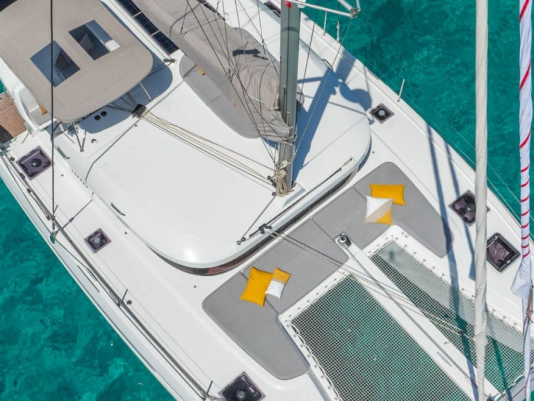 Yacht hire Parham Town cheap Lagoon 38