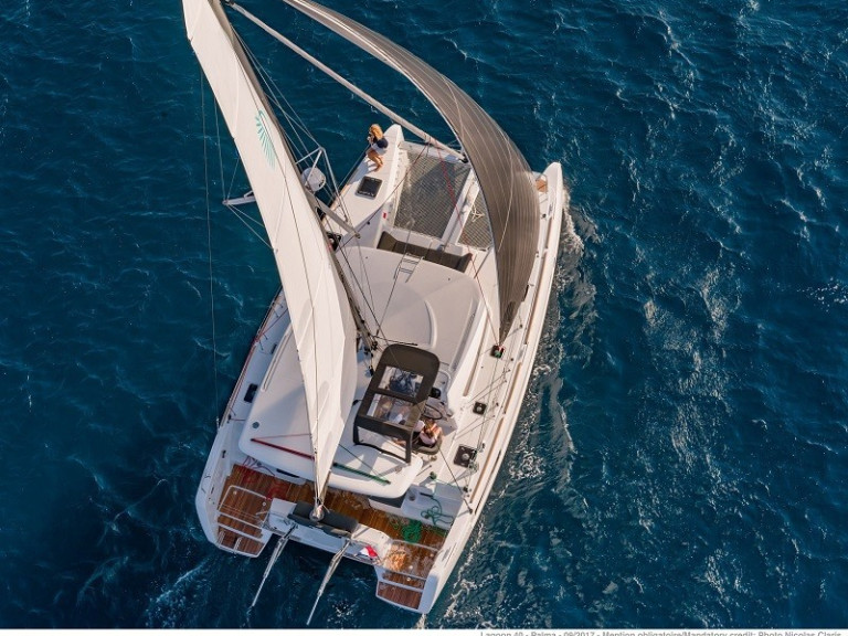 Yacht charter Parham Town - Lagoon Lagoon 40 on SamBoat