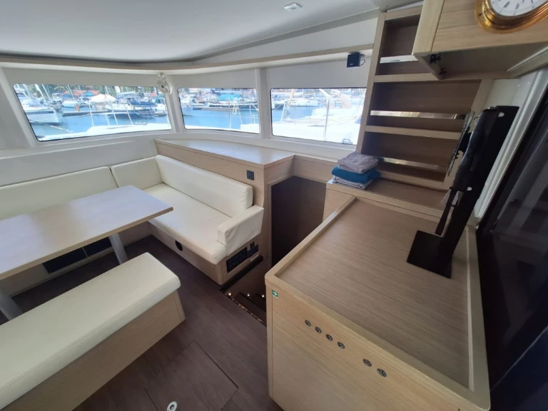 Yacht charter Nassau - Lagoon Lagoon 46 on SamBoat