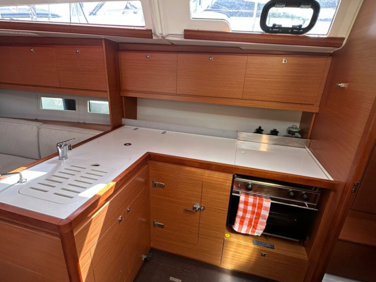 Sailboat hire in Kos - Dufour Dufour 390