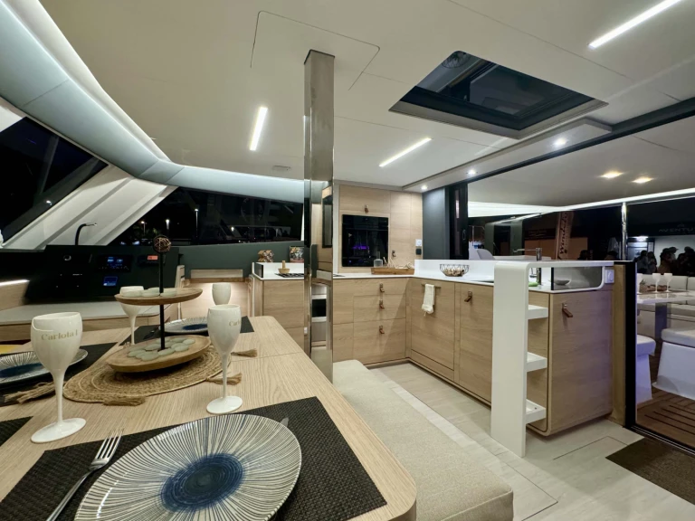 Hire Catamaran Aventura with a boat licence