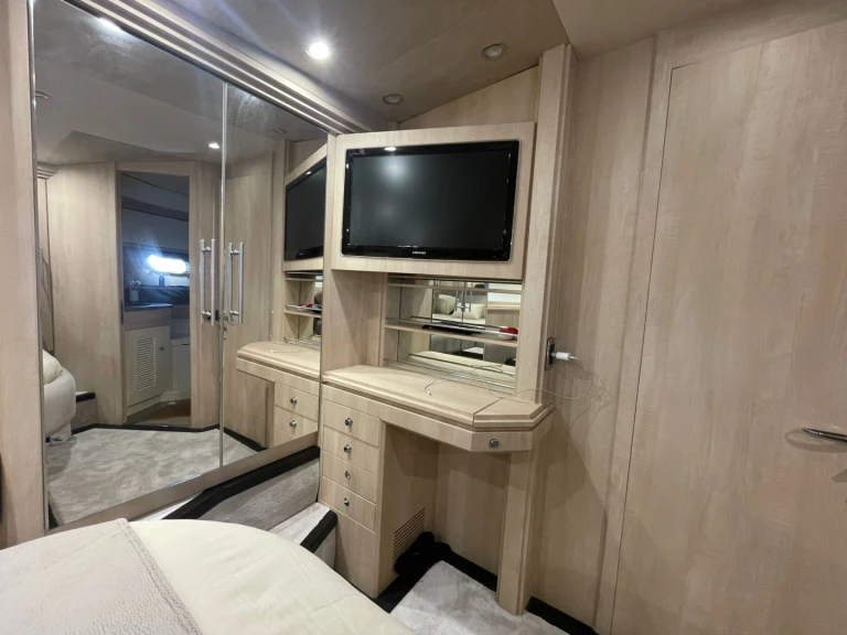 Bayliner Sarnico 65 charter bareboat or skippered in  Palermo