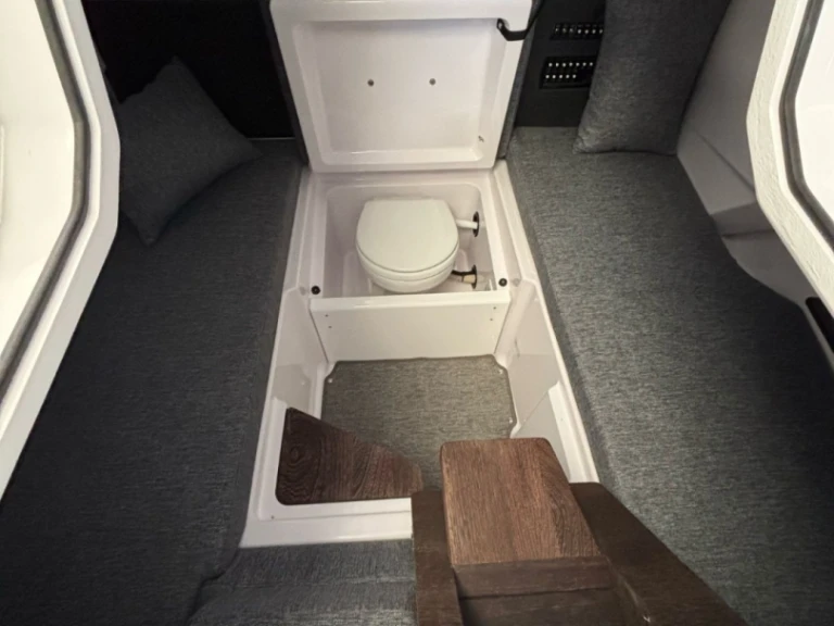 Hire a Axopar 29 Sun Top La Trinité-sur-Mer