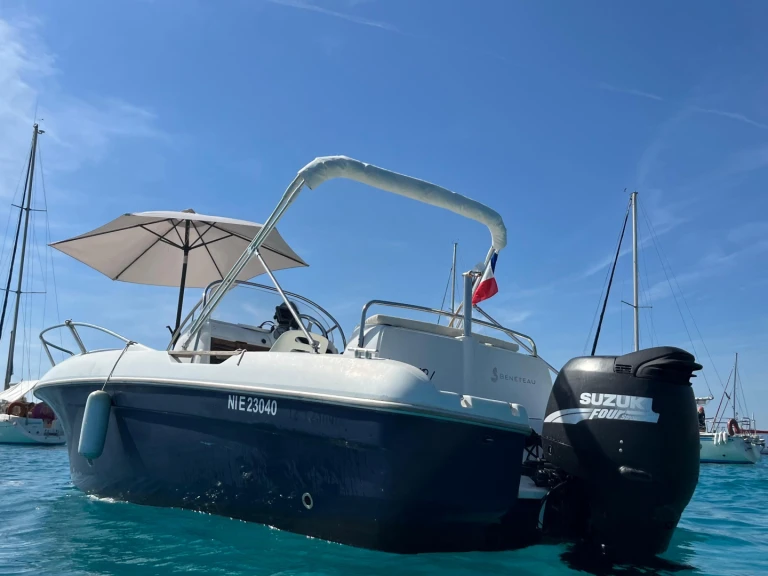 Hire Motorboat with or without skipper Chris Craft Cannes
