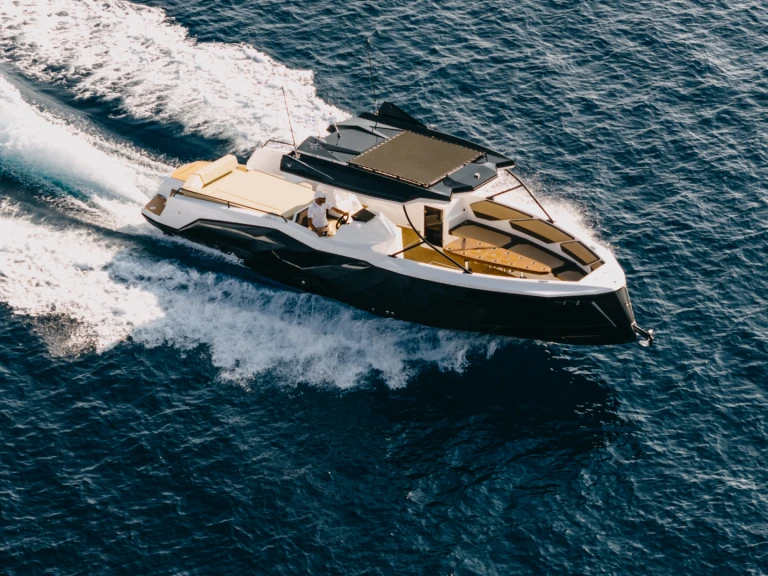 Yacht charter Mílos - Alesta Raptor Excursion on SamBoat