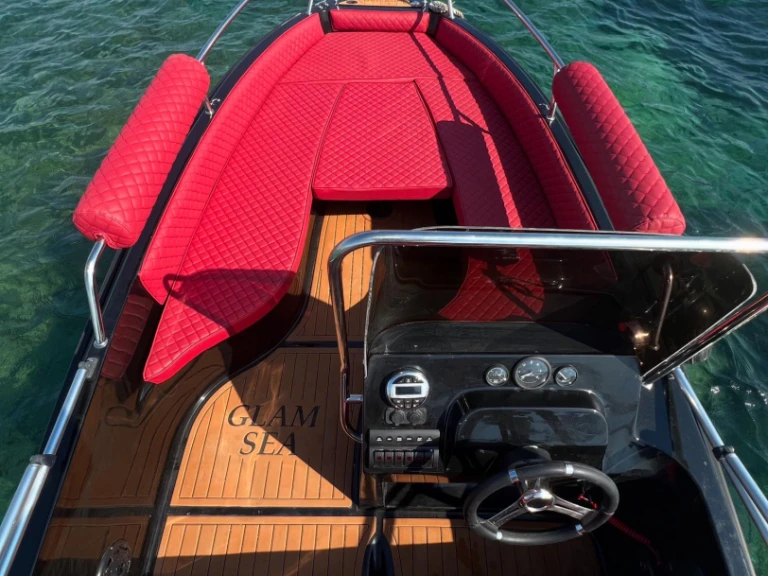 Charter a ISATEK TEKNE COBRA 495 in Glyfada on Samboat