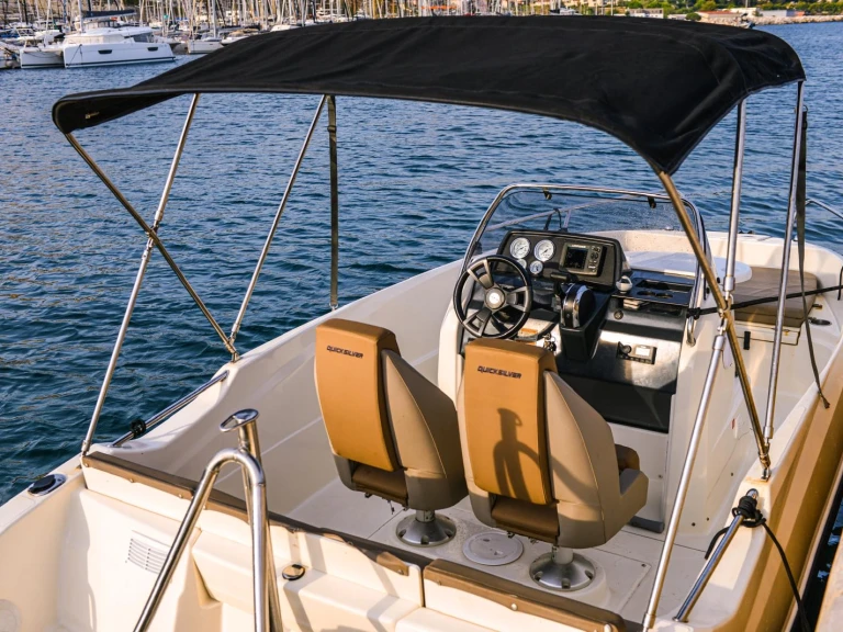 Charter a Quicksilver Activ 555 Open in Marseille on Samboat