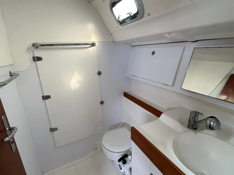 Hire a Jeanneau Sun Odyssey 34.2 La Turballe