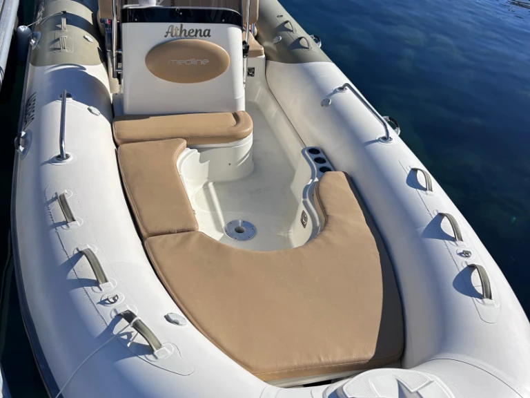 Hire a Zodiac Medline 550 Pietrosella